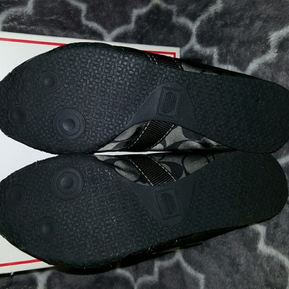 Coach Kyla Women's Signature Monogram Tennis shoes - Picture 4 of 6